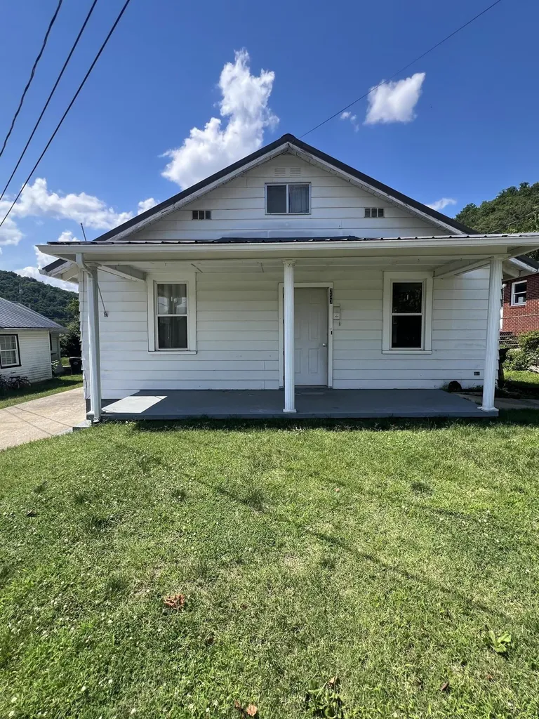 253 Hager Street Prestonsburg KY 41653