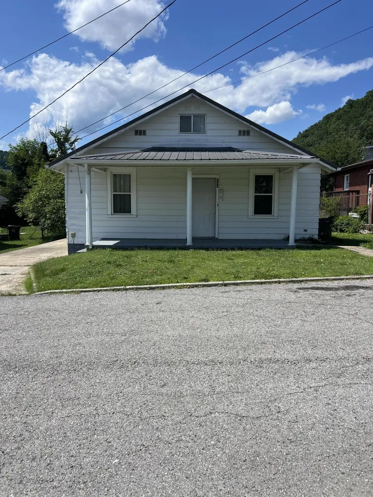 253 Hager Street Prestonsburg KY 41653