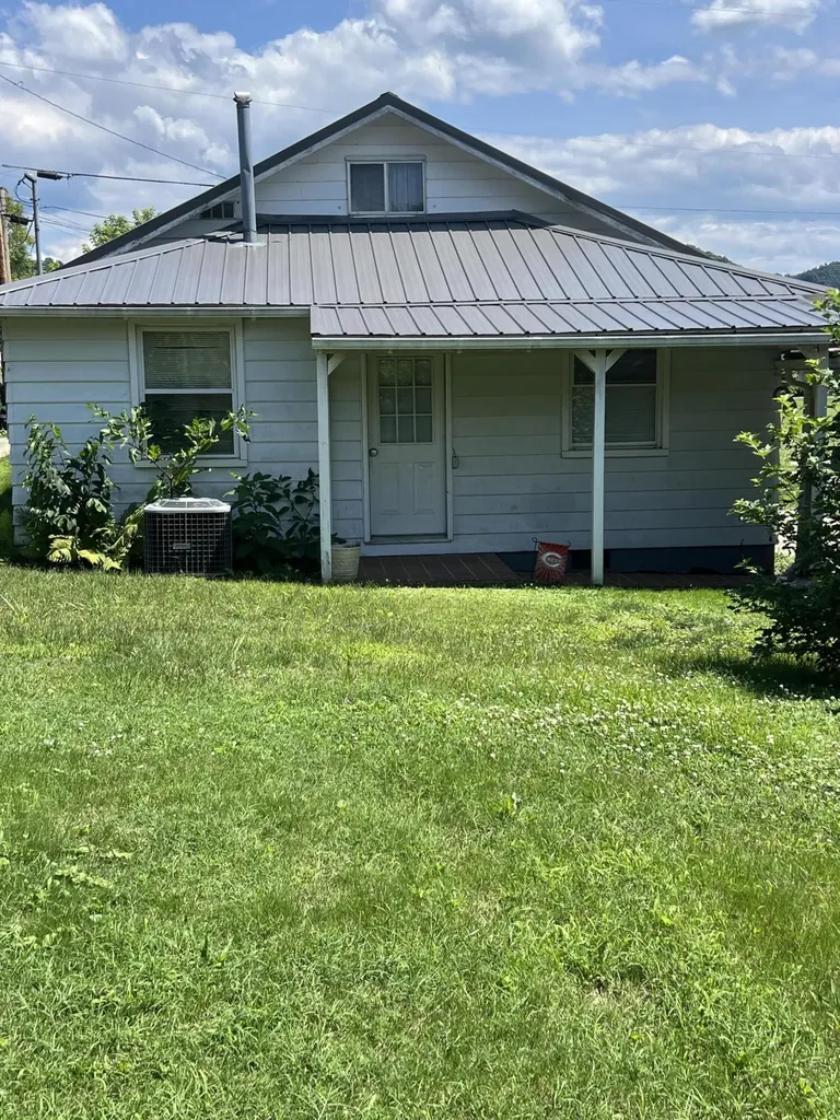 253 Hager Street Prestonsburg KY 41653