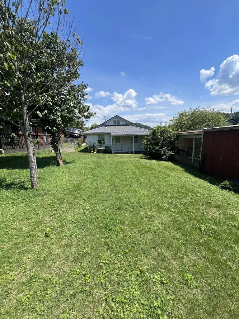253 Hager Street Prestonsburg KY 41653