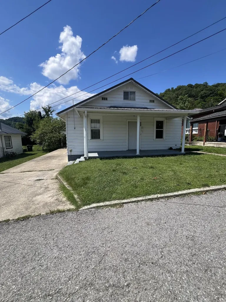 253 Hager Street Prestonsburg KY 41653