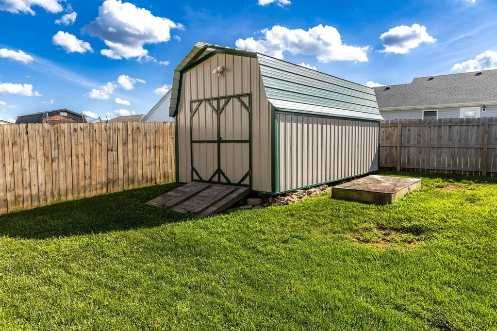 1013 Alexandria Drive Lawrenceburg KY 40342