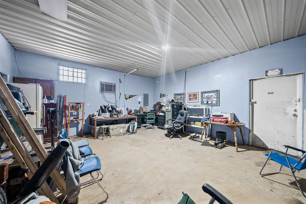 243 Mitch Lane Hopkinsville KY 42240