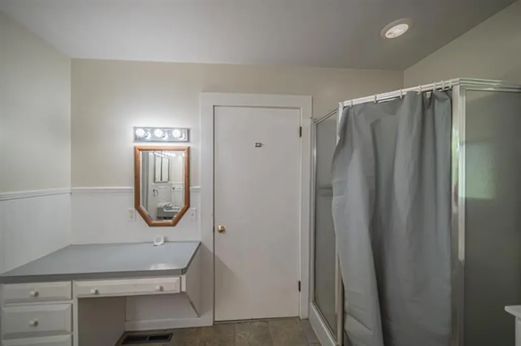 893 Peach Orchard Road Murray KY 42071