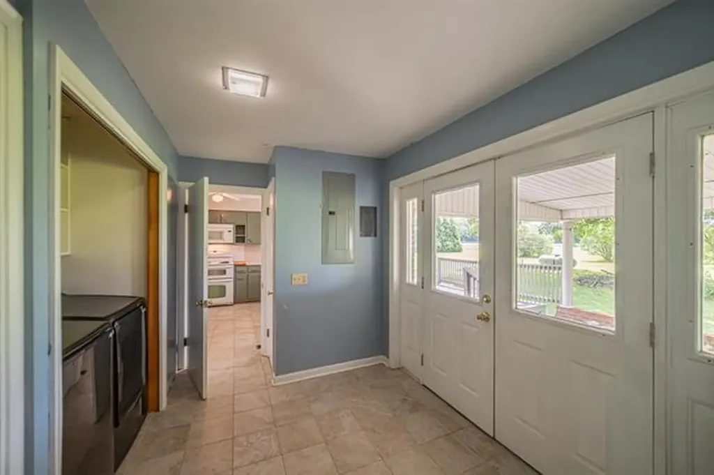 893 Peach Orchard Road Murray KY 42071