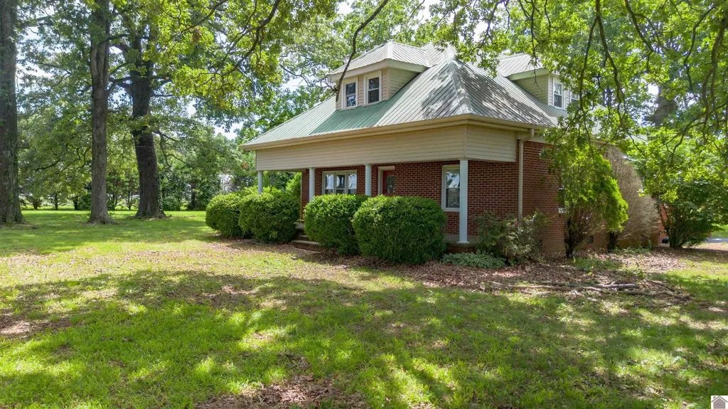 893 Peach Orchard Road Murray KY 42071