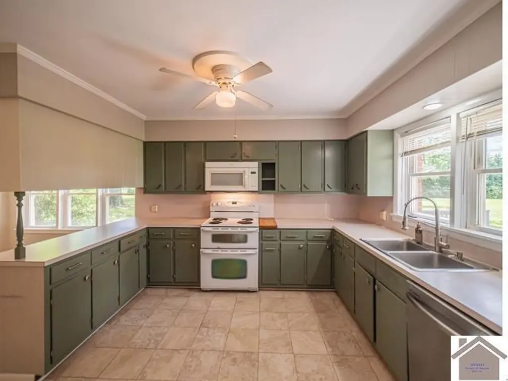 893 Peach Orchard Road Murray KY 42071