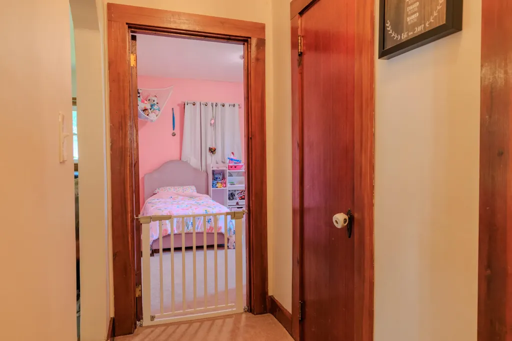 446 Old L And N Magnolia KY 42757