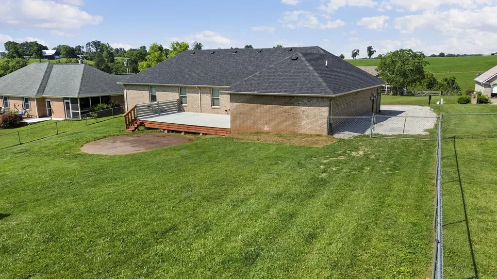799 Hidden Loop Drive Somerset KY 42503