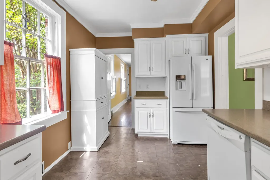 1106 Poplar Street Murray KY 42071