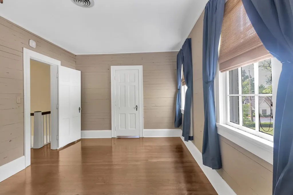 1106 Poplar Street Murray KY 42071