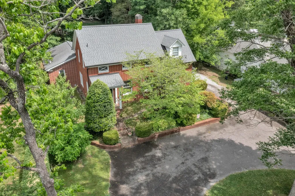 1106 Poplar Street Murray KY 42071