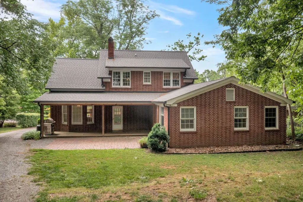 1106 Poplar Street Murray KY 42071