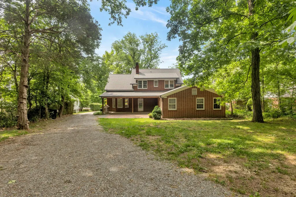 1106 Poplar Street Murray KY 42071