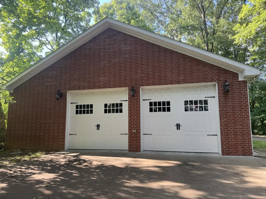 1106 Poplar Street Murray KY 42071