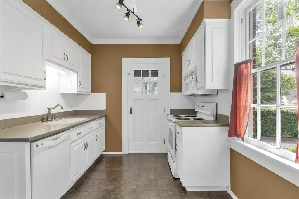 1106 Poplar Street Murray KY 42071