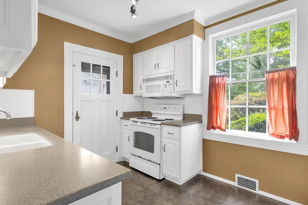 1106 Poplar Street Murray KY 42071