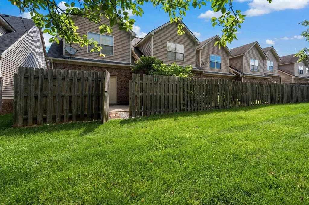 1117 Oatlands Park Lexington KY 40509