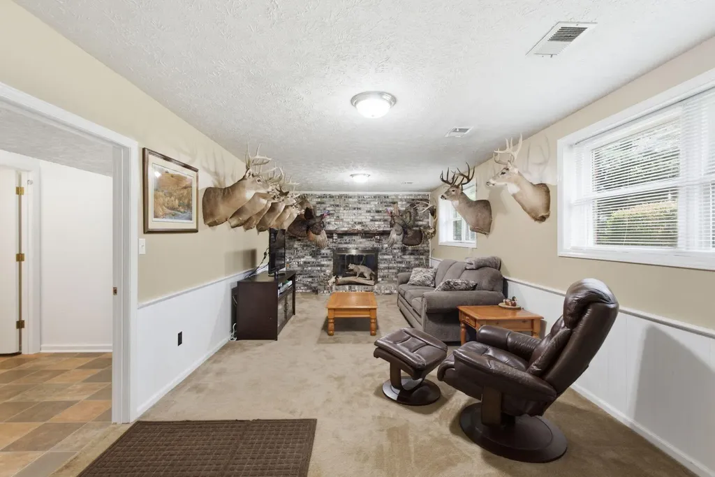 1981 Favell Court Lexington KY 40503