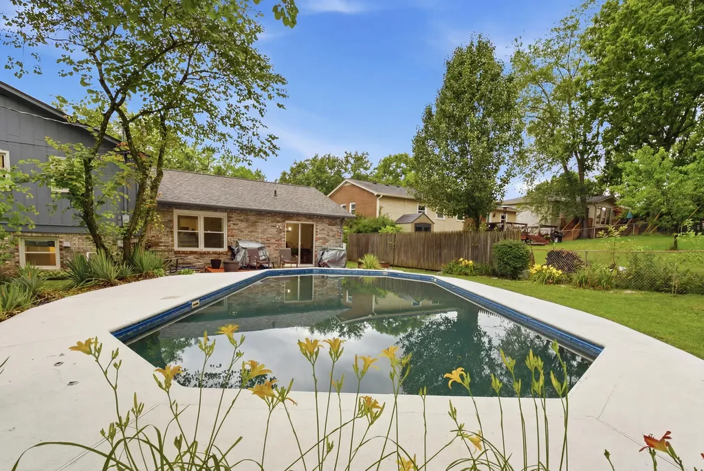 1981 Favell Court Lexington KY 40503