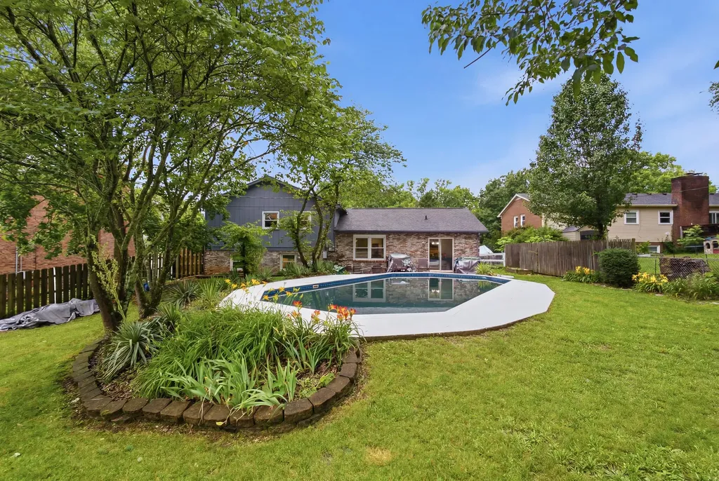 1981 Favell Court Lexington KY 40503