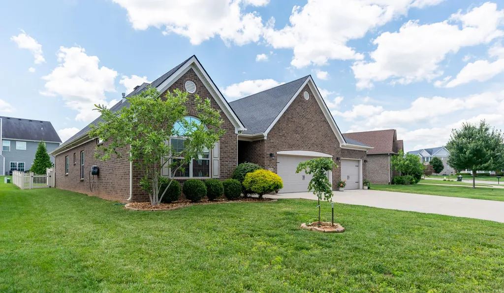 136 Inverness Drive Georgetown KY 40324