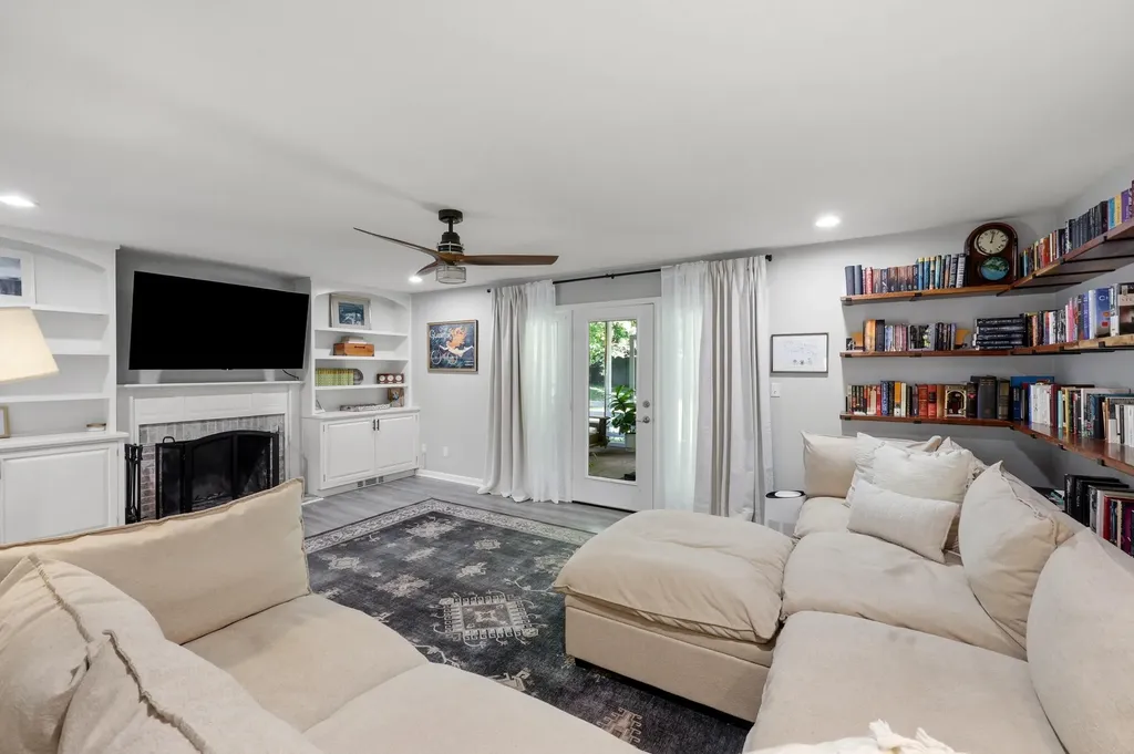 605 & 607 Camino Drive Lexington KY 40502