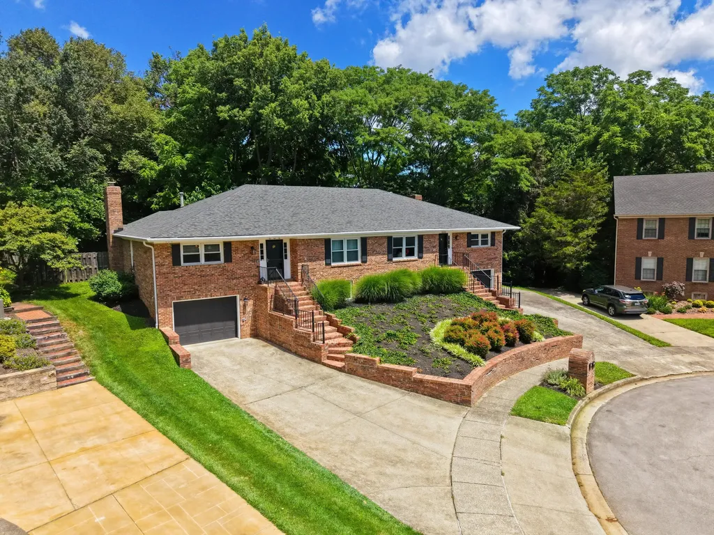 605 & 607 Camino Drive Lexington KY 40502