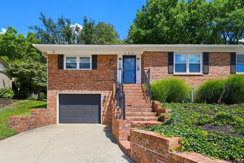 605 & 607 Camino Drive Lexington KY 40502