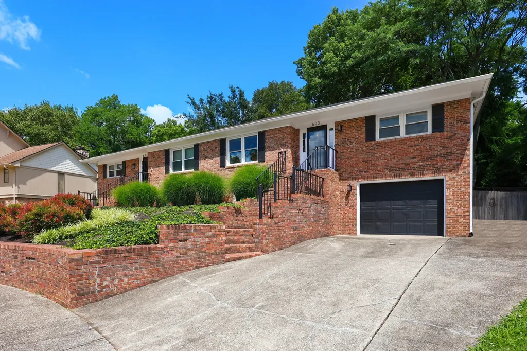 605 & 607 Camino Drive Lexington KY 40502