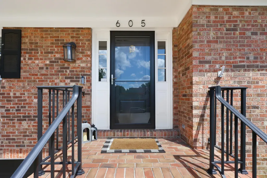 605 & 607 Camino Drive Lexington KY 40502