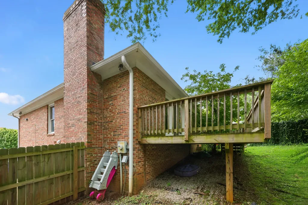 605 & 607 Camino Drive Lexington KY 40502