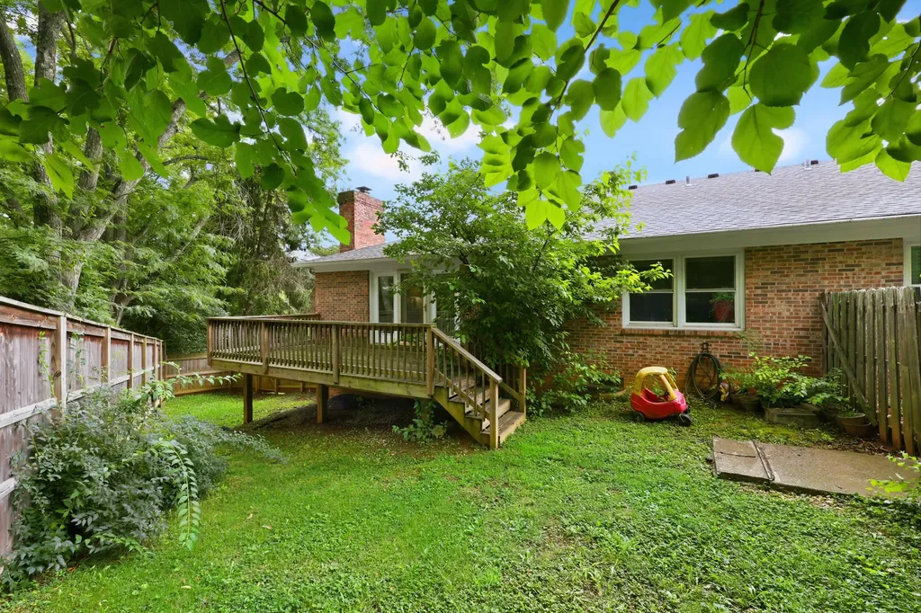 605 & 607 Camino Drive Lexington KY 40502