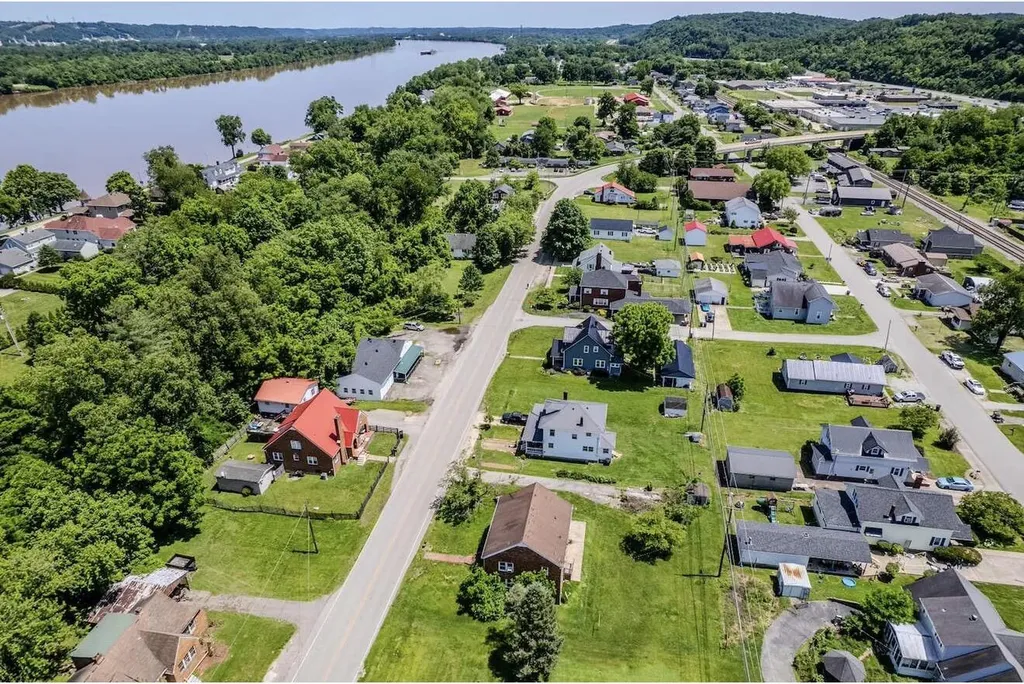 1212 Walnut Street Greenup KY 41144