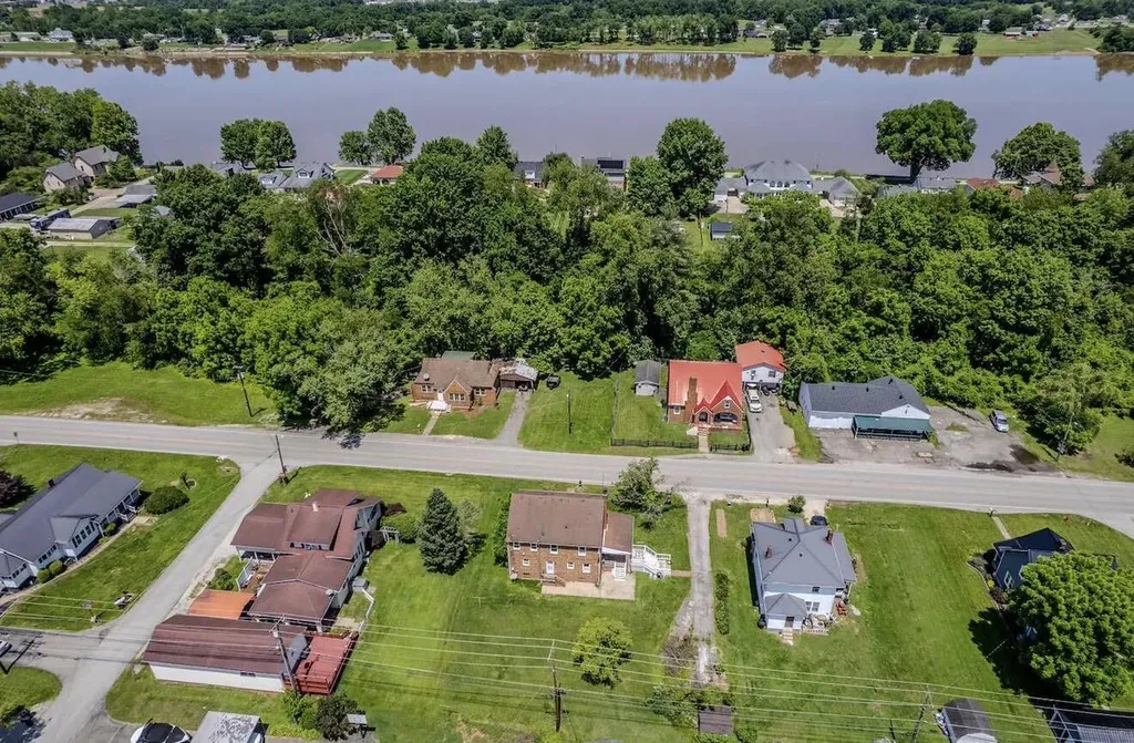 1212 Walnut Street Greenup KY 41144