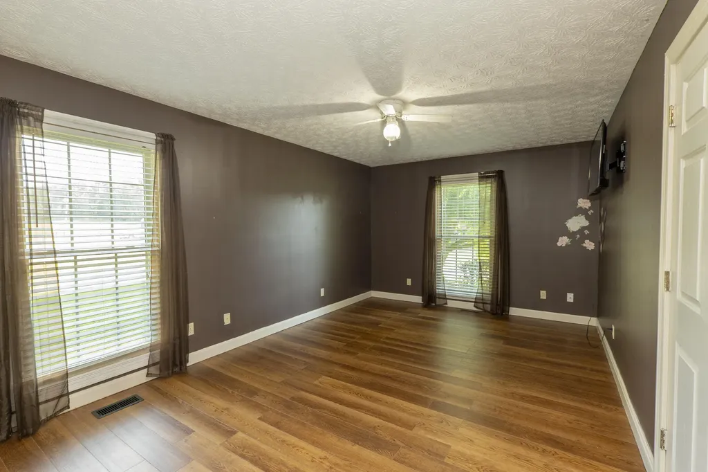 187 Daisy Lane Somerset KY 42503