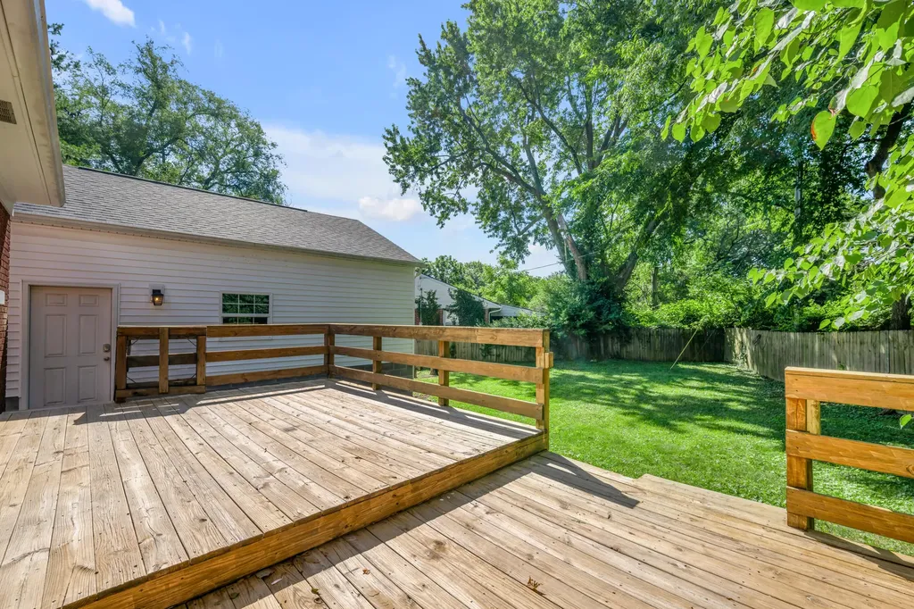 688 Sheridan Drive Lexington KY 40503