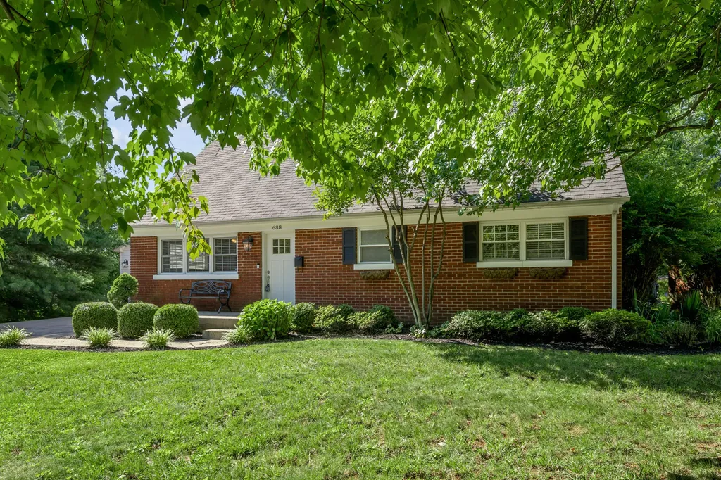 688 Sheridan Drive Lexington KY 40503