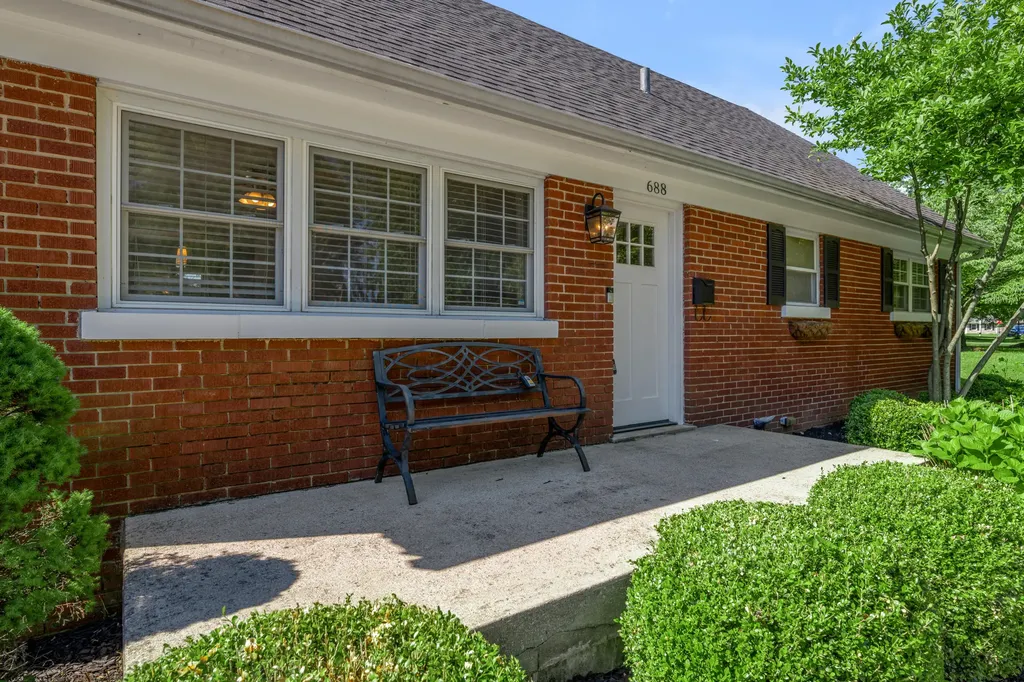 688 Sheridan Drive Lexington KY 40503