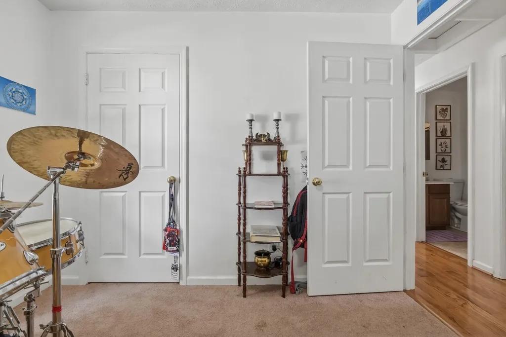 215 Azalea Street Harrodsburg KY 40330