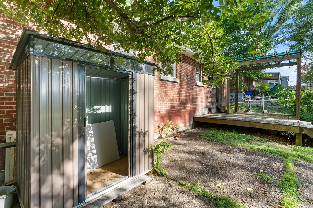 2009 Dellwood Drive Lexington KY 40503