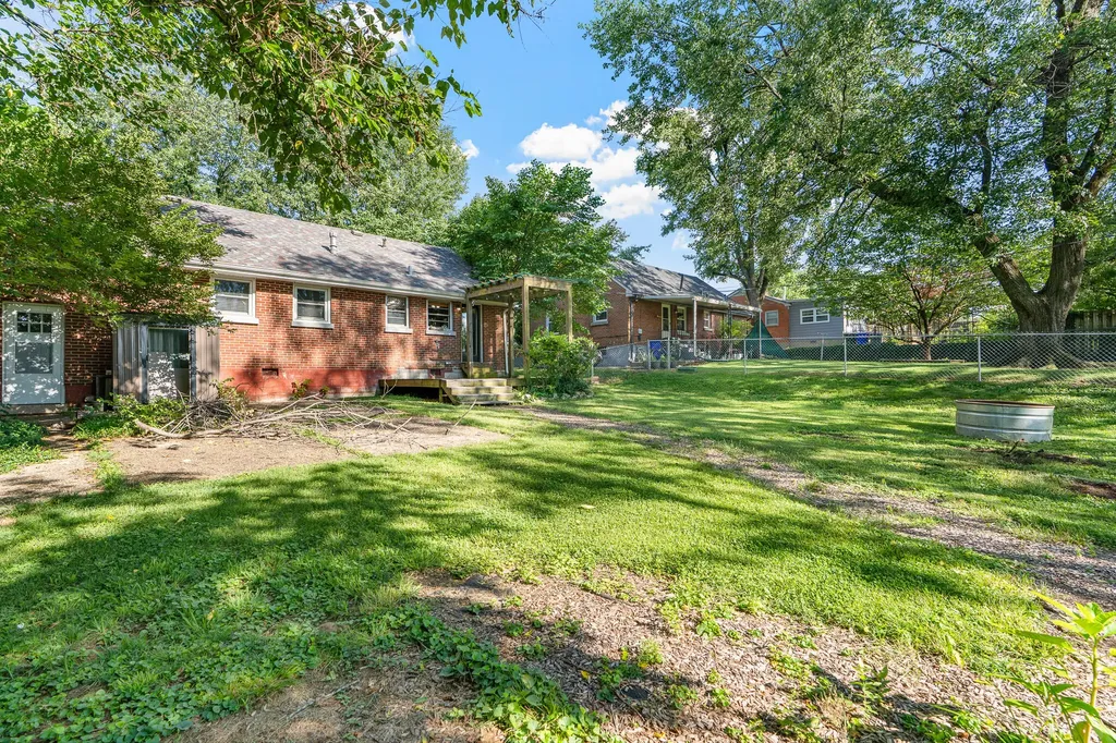2009 Dellwood Drive Lexington KY 40503