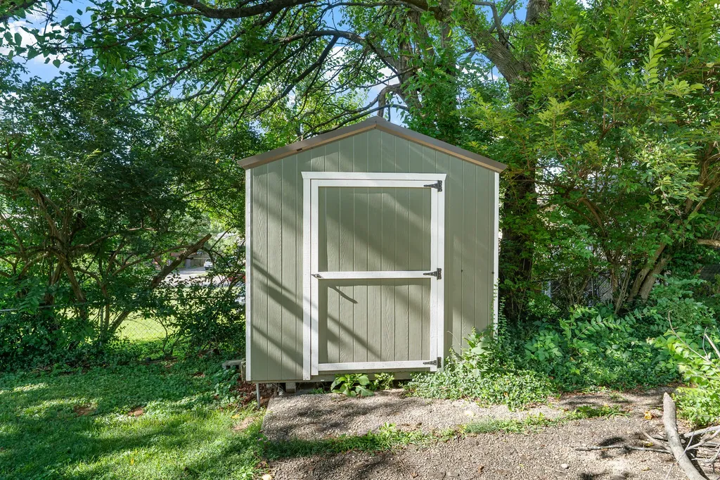 2009 Dellwood Drive Lexington KY 40503