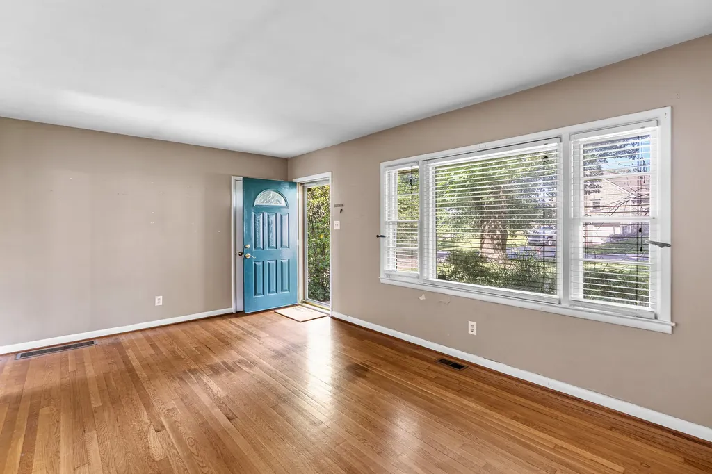 2009 Dellwood Drive Lexington KY 40503