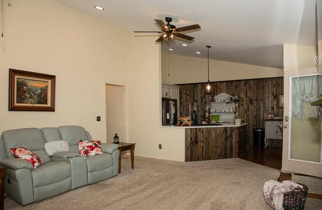 748 Eureka Drive Versailles KY 40383