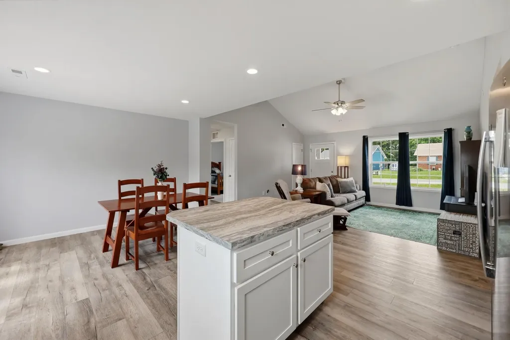 1071 Rainbow Way Lawrenceburg KY 40342