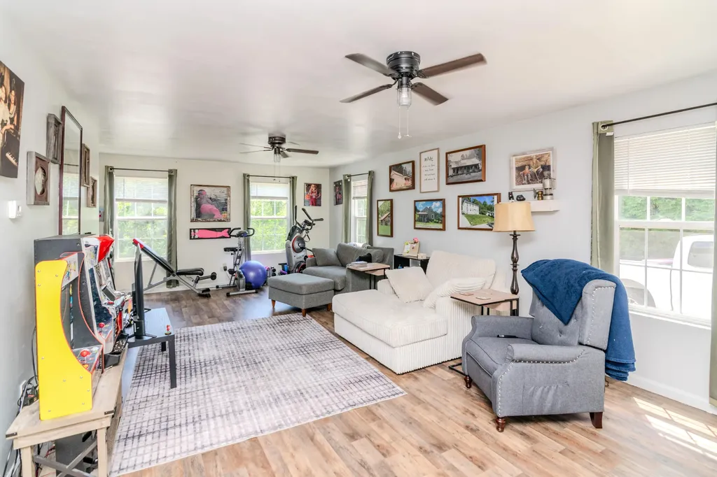 103 Boreing Drive London KY 40741