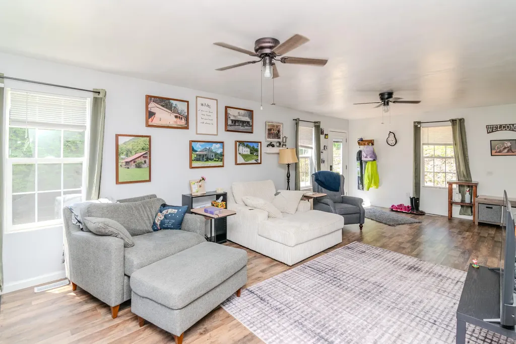 103 Boreing Drive London KY 40741