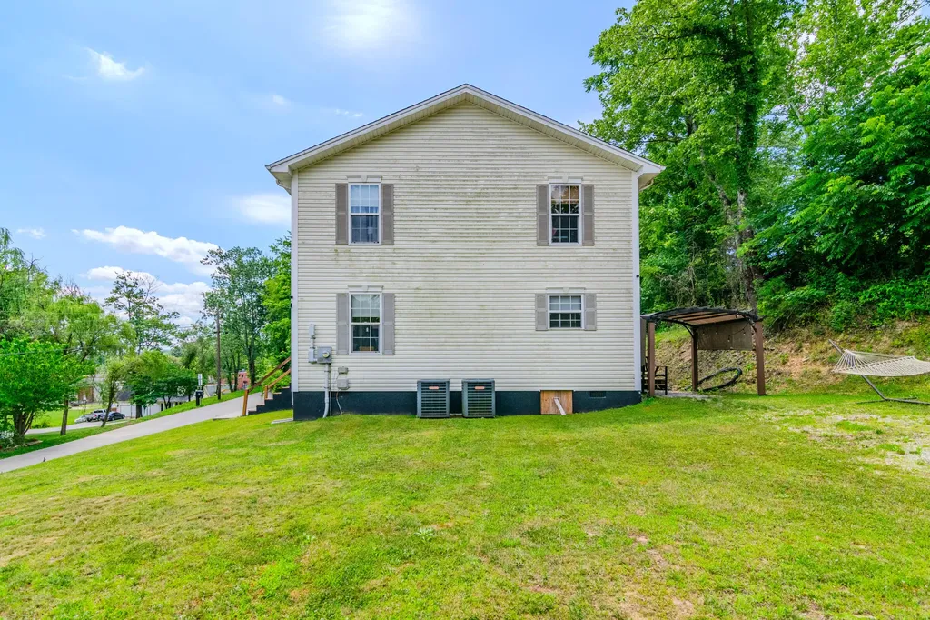 103 Boreing Drive London KY 40741