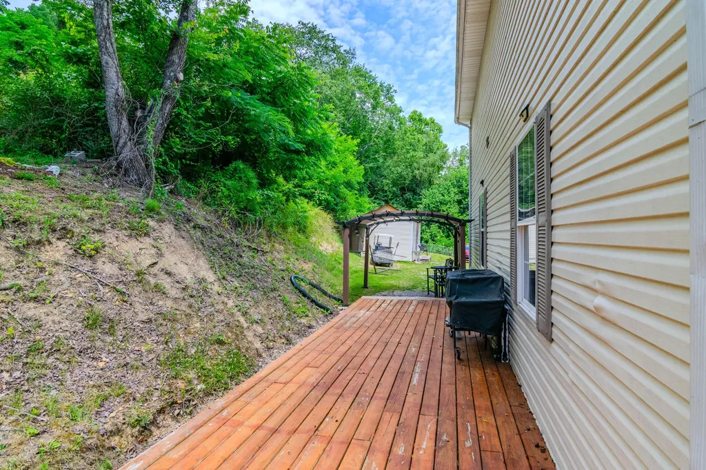 103 Boreing Drive London KY 40741